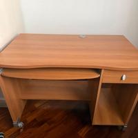 Scrivania porta pc e stampante