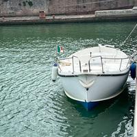 Gozzo in vetroresina