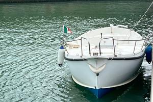 Gozzo in vetroresina