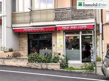 Attività / Licenza di 90 m² con 3 locali a Potenza