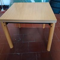 Tavolo quadrato allungabile