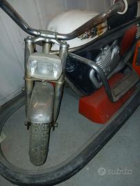 Moto a batteria vintage a gettone sala giochi