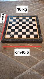 Scacchiera in marmo fatta a mano