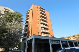 3 LOCALI A REGGIO NELL'EMILIA