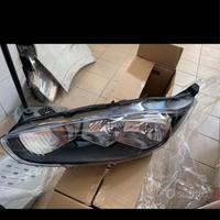 faro ford fiesta anno 2017 nuovo mai montato