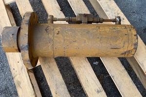 Martinetto idraulico per pressa