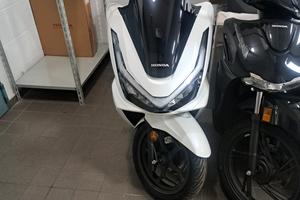 Honda PCX 125 Abs nuovo Permute finanziamento gara