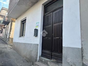 3 LOCALI A REGGIO DI CALABRIA