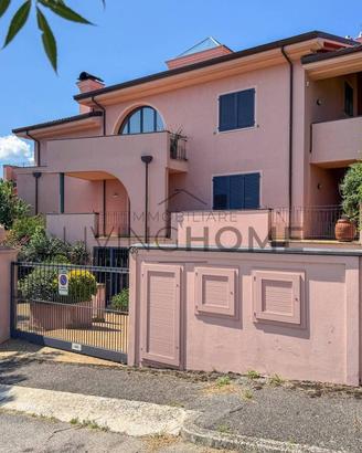 Villa di 655 m² con più di 5 locali e box auto dop