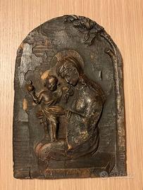 Icona scolpita su legno Regina Pacis