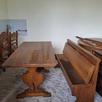 Tavolo e panca in legno di ciliegio