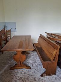Tavolo e panca in legno di ciliegio