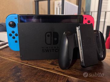 Nintendo Switch con dock, scatola, pro controller