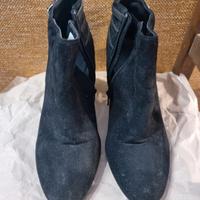 stivaletti con tacchetto