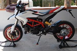Ducati hypermotard 939