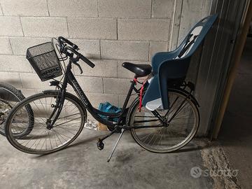 Bici  bicicletta da città con seggiolino