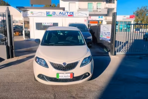 Lancia Ypsilon 1.0 FireFly 5 porte S&S Hybrid Ecoc