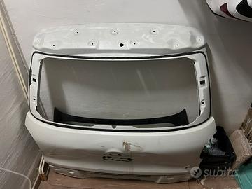 Fiat 500L portellone posteriore