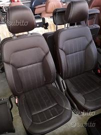 Interno Mercedes GLE pelle marrone