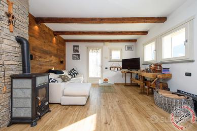 Trilocale arredato con box a saint pierre