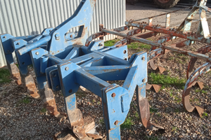 Ripuntatore più estirpatore