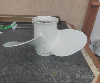 elica per motore Yamaha.