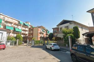 Camera SINGOLA in ampio QUADRILOCALE con TERRAZZO