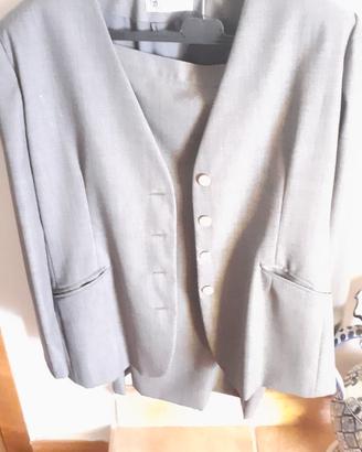 Tailleur donna giacca e gonna  t. 48 grigio.