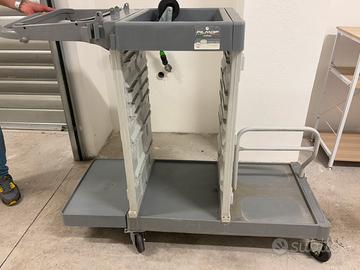 Carrello pulizie