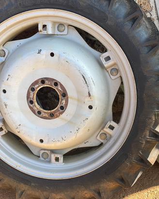 Cerchi e gomme per trattore