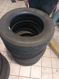 gomme bridgestone 205/60/16