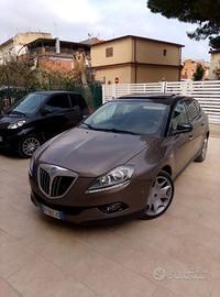 Lancia Delta platino 1.9 twinturbo del 2009