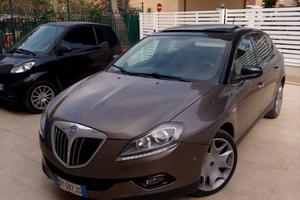 Lancia Delta platino 1.9 twinturbo del 2009