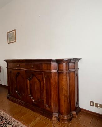 Credenza in legno massiccio