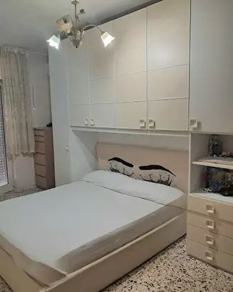 Cameretta completa con letto matrimoniale