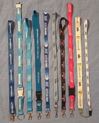 Lotto 10 Lanyard e Portachiavi – Gadget Originali