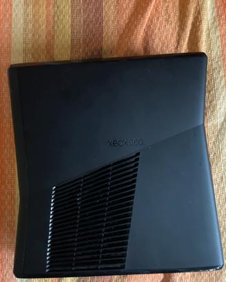 Xbox 360 + giochi (prezzo trattabile)
