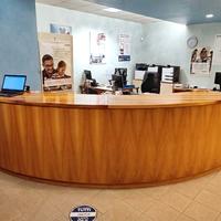 Banco Accettazione / Reception in Rovere
