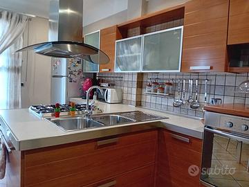 cucina lube con doppia penisola moderna