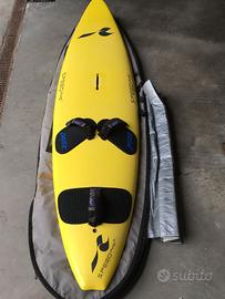 Tavola windsurf wave Speeding