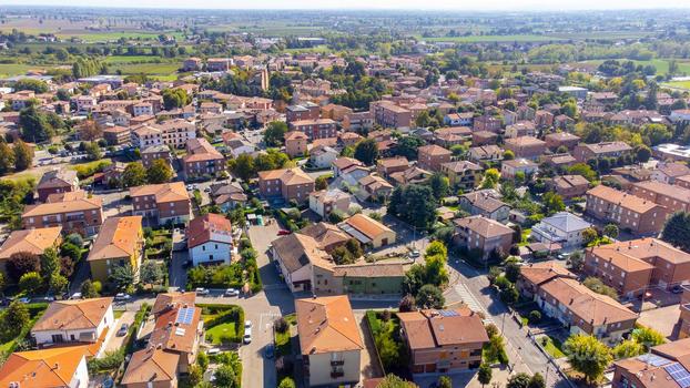 3 LOCALI A SCANDIANO