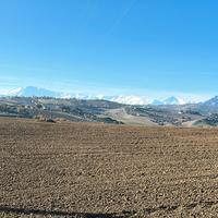 Casolare con terreno agricolo