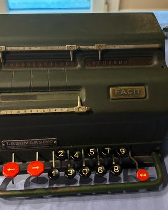 Calcolatrice Meccanica Vintage FACIT