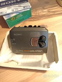 Sony Walkman Cassette Player portatile anno 1997