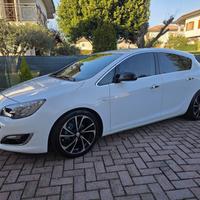 Opel Astra 1.4 Turbo 140CV 5 porte GPL Tech Cosmo