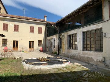 CASA INDIPENDENTE A LENO