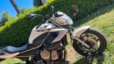 Xj6 naked