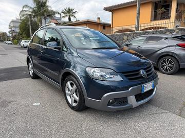 Volkswagen golf cross plus