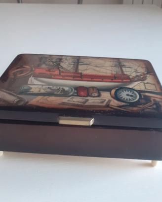 Portagioie in legno con carillon 