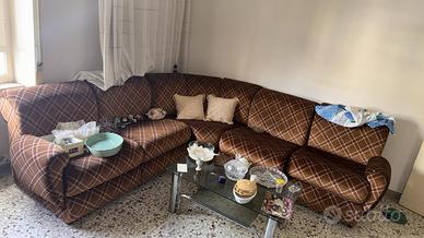 Divano poltrona e tavolino